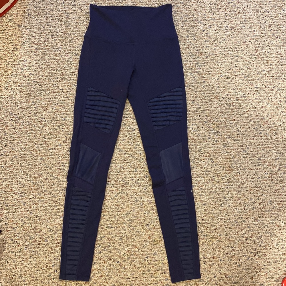 Alo Leggings